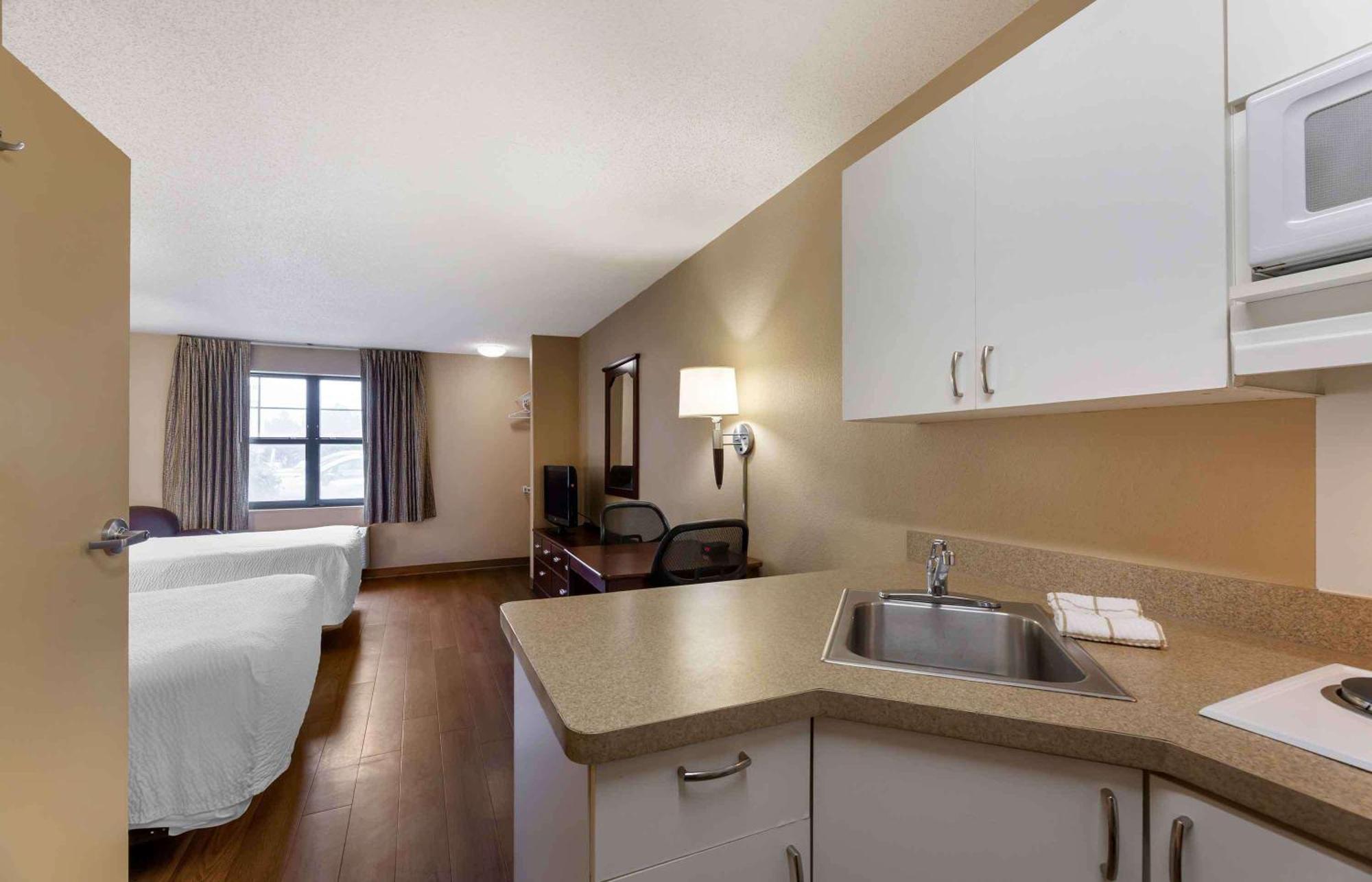 Extended Stay America Suites - Cleveland - Brooklyn Εξωτερικό φωτογραφία