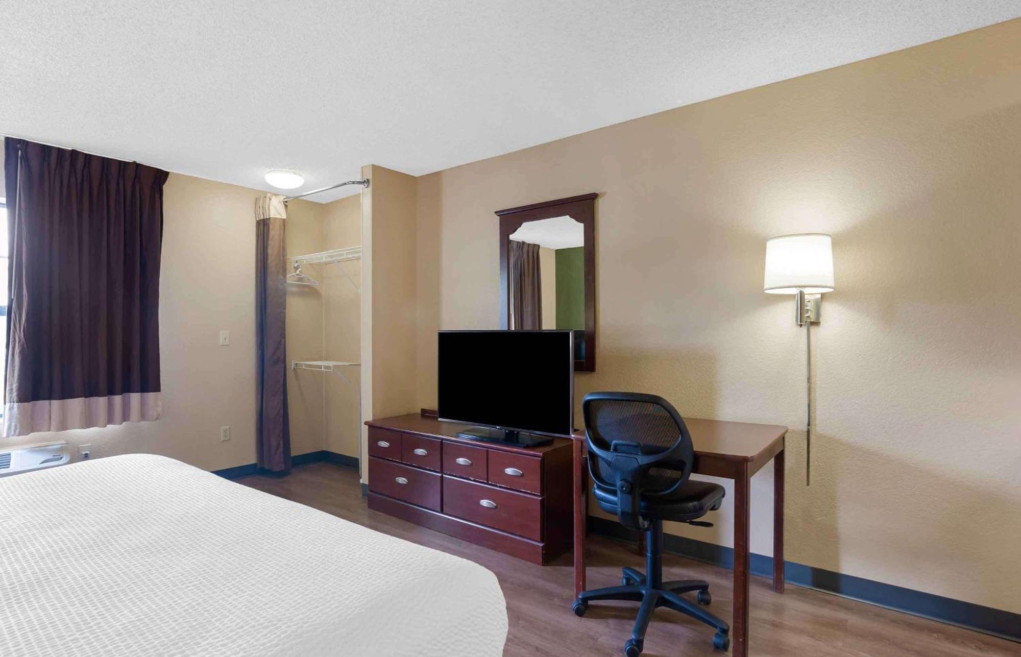 Extended Stay America Suites - Cleveland - Brooklyn Εξωτερικό φωτογραφία