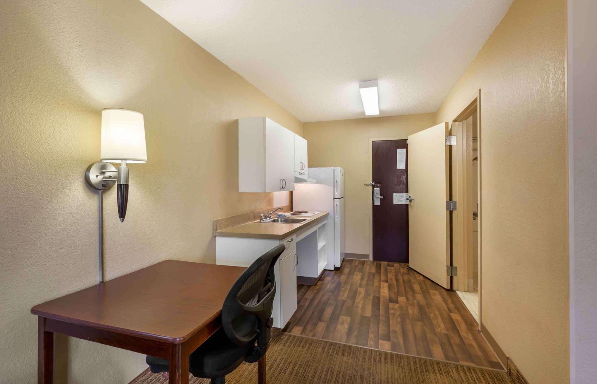 Extended Stay America Suites - Cleveland - Brooklyn Εξωτερικό φωτογραφία