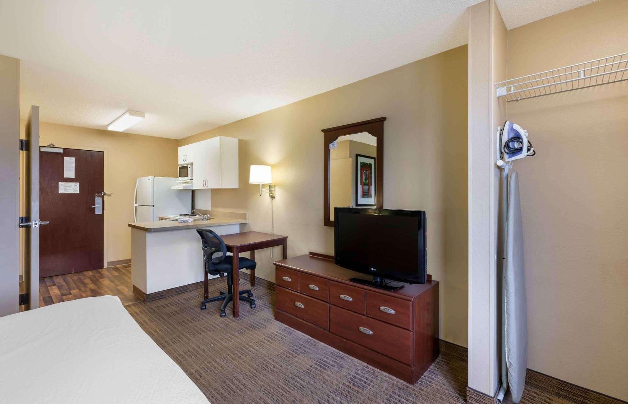 Extended Stay America Suites - Cleveland - Brooklyn Εξωτερικό φωτογραφία